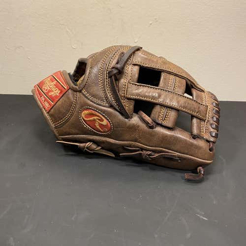 Used Right Handed Heart of the Hide 11" Baseball Glove