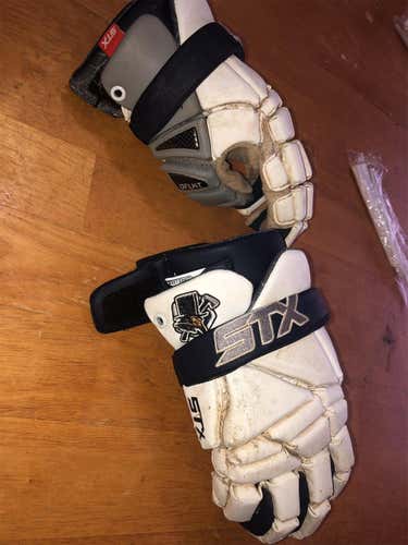 STX Surgeon 700 13" College Lacrosse Gloves