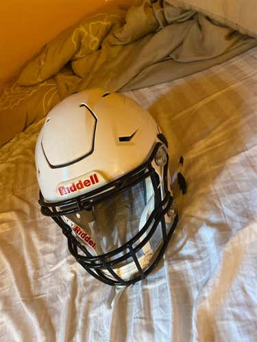New  Riddell Speedflex R41195 Helmet