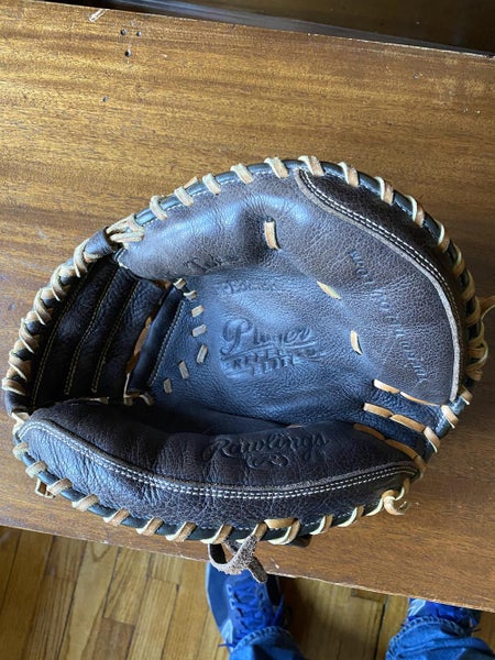Brown Used High School/College Rawlings Right Handed Catcher's Baseball Glove 32.5"