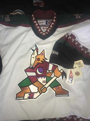 Phoenix Coyotes Practice jersey ( used ) and Game jersey ( new )