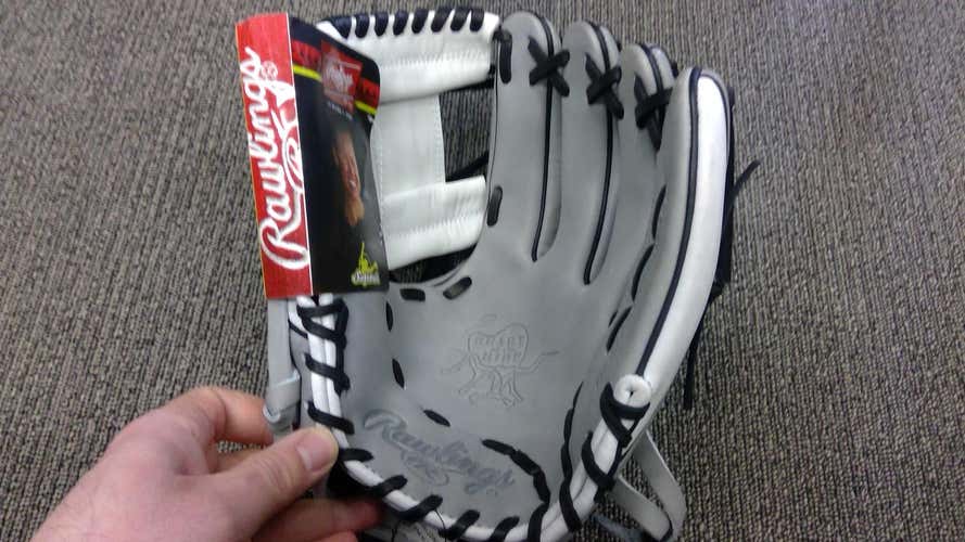 New Rawlings Right Handed Heart of The Hide Softball Glove 11.75"