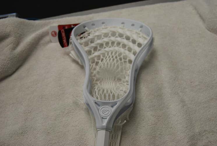 NEW Maverick CRITIK St  Attack LAX complete stick (white) with 28-inch shaft