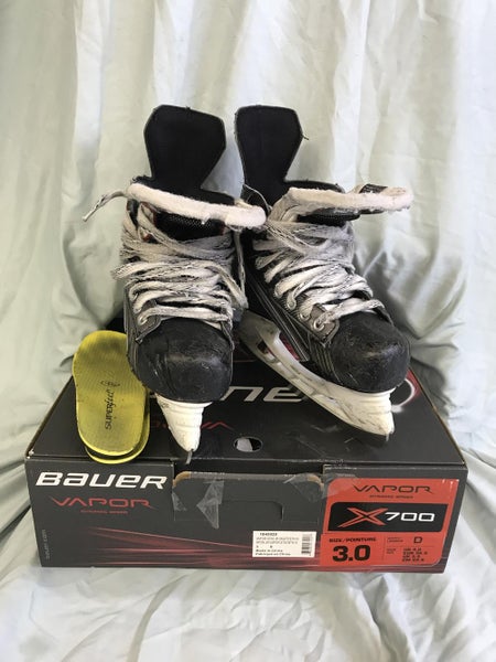 Junior Used Bauer Vapor X700 Hockey Skates D&R (Regular) Size 3