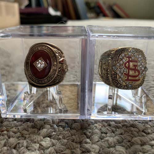 1946 & 2006 St. Louis Cardinals World Series Replica Rings