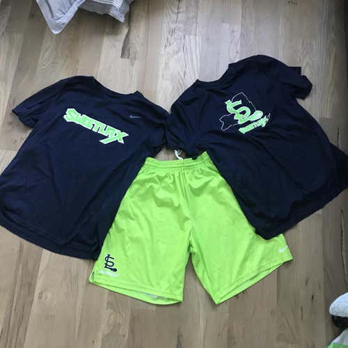 Unisex Large Nike Shirt