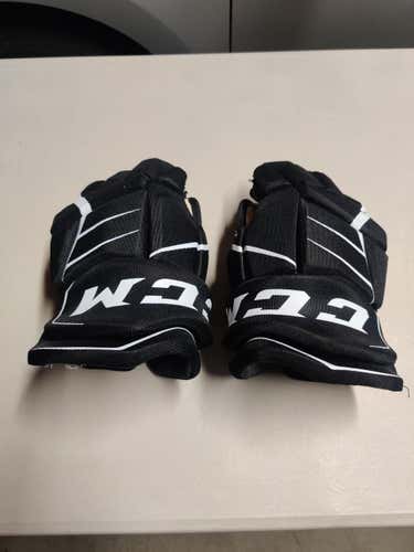 Black Barely Used Senior/Junior CCM JetSpeed FT350 Gloves 13"