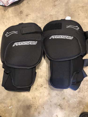 Passau knee pads
