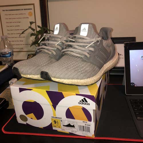 Adidas Ultra Boost Women’s 10.5 (Men’s 9.5) Adidas Shoes