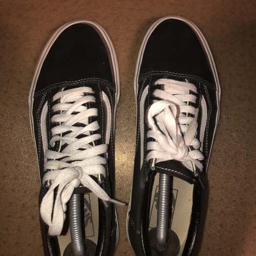 Black Old Skool Vans Size 9.5