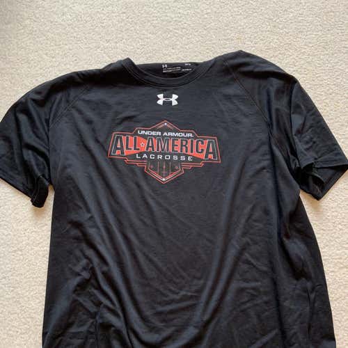 Black Men's Large Under Armour Shirt