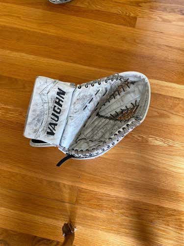 White Used Regular 5550 Pro Stock