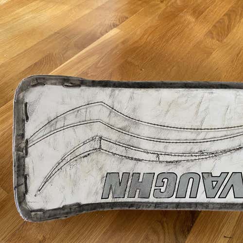 White Used Regular Velocity V6 Pro Stock
