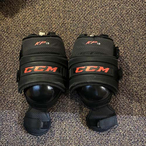 CCM KP 1.9 Knee Guards