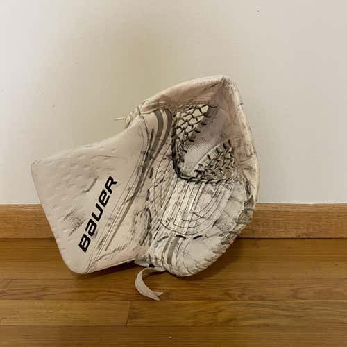 White Used Regular Vapor 2X Glove