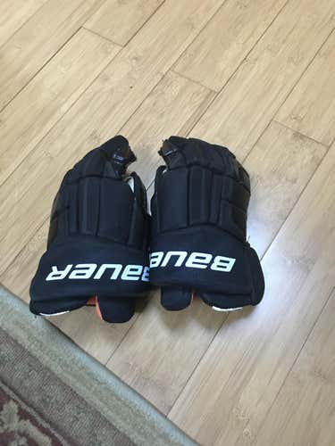Black Used Junior Bauer Supreme One.6 Gloves 12"