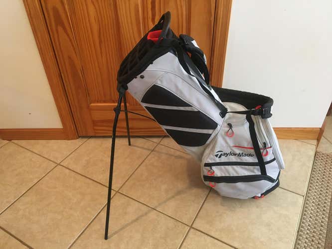 2019 TaylorMade Flextech Crossover Stand Bag