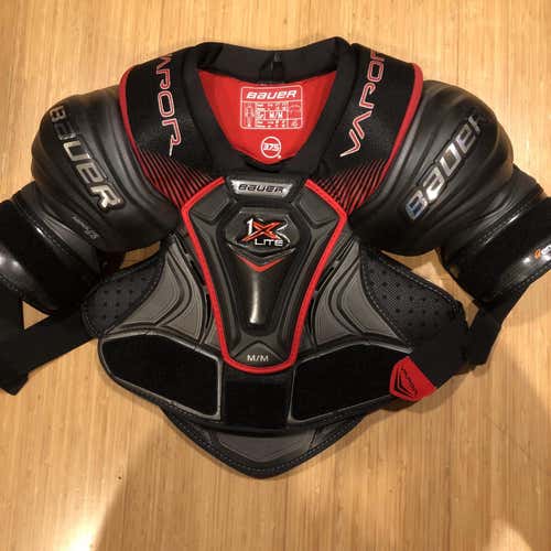 New Bauer Vapor 1X Lite Shoulder Pads Size Medium