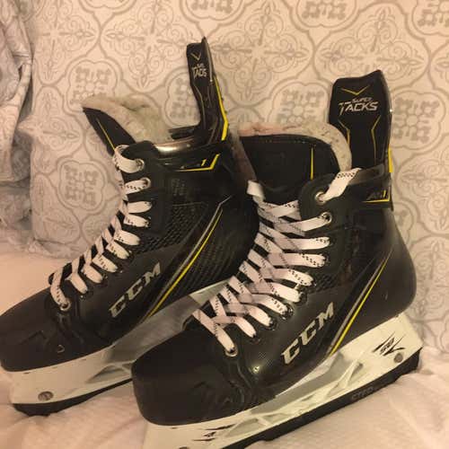 Used CCM Super Tacks AS1 D&R (Regular) Size 7.5 Hockey Skates