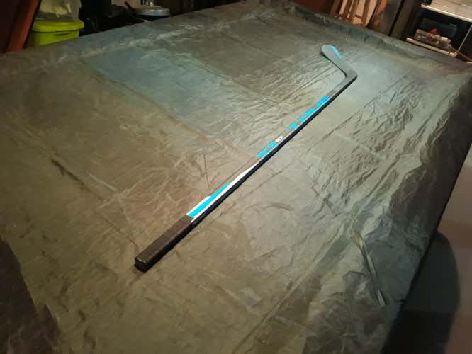 True XC9 ACF Stick Lefty Mid Intermediate