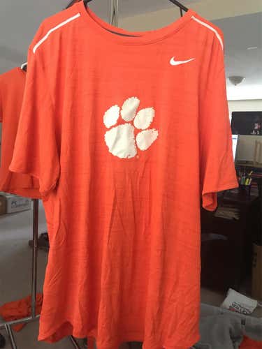 Orange Men's XXL Nike Shirt