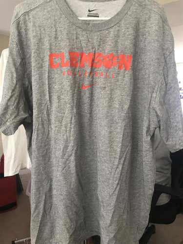 Gray Men's XXL Nike Shirt