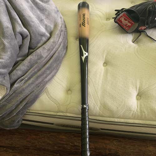 Used BBCOR Certified Mizuno Bamboo Elite (-3) 29 oz 32" Bat
