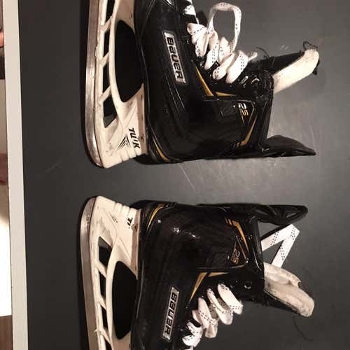 Used Bauer Supreme 2S Pro D&R (Regular) Pro Stock Size 10.5 Hockey Skates