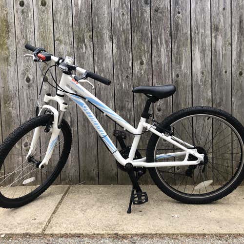 Youth Specialized Hot Rock White Youth Mountain Bike
