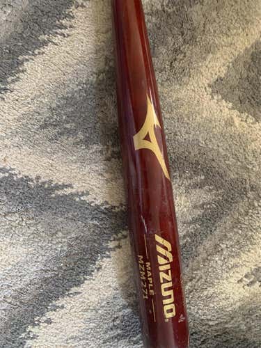 Used Mizuno Wood MZM 271 29" Bat