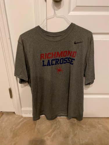 Adult XL Nike Shirt