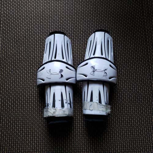 Under Armour Revenant Arm Guards