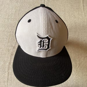 Black/White 2015 Detroit Tigers Spring Training Flat Brim Used Adult Men's 6 7/8 New Era Hat