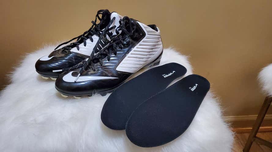 Black Used Adult Men's 12 (Women's 13) Molded Cleats Nike Low Cut