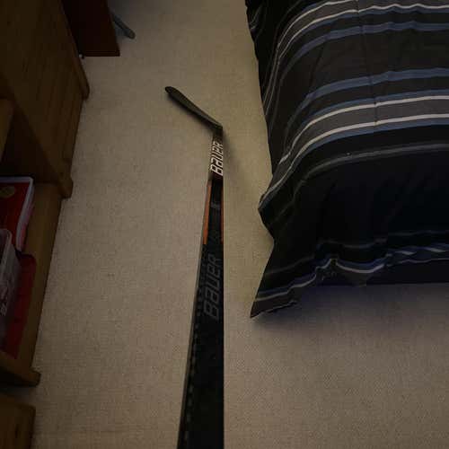 Mike Richards Game Used SIGNED BY 5Supreme One95 Hockey Stick