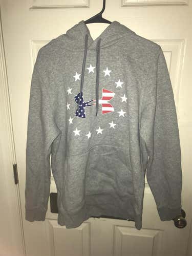 Medium Under Armour Like New