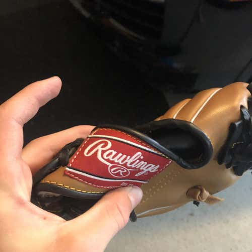 Brown Used Right Handed  Baseball Glove