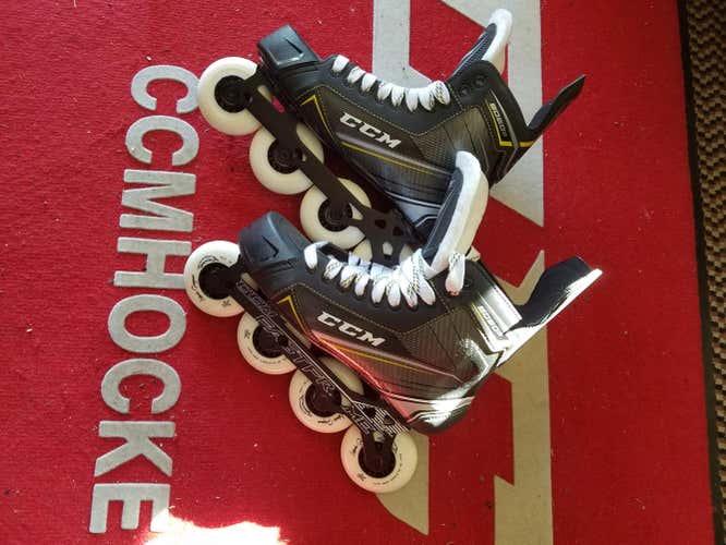 New Senior CCM Tacks 9060R Inline Skates D&R (Regular) Size 8