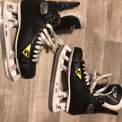Used Graf Supra 705 D&R (Regular)  Size 10 Hockey Skates
