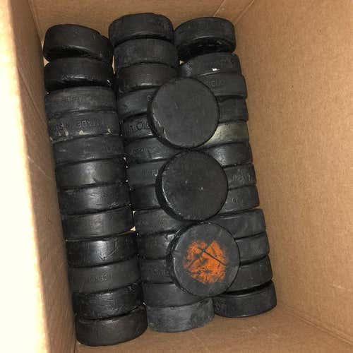 40 Practice Hockey Pucks