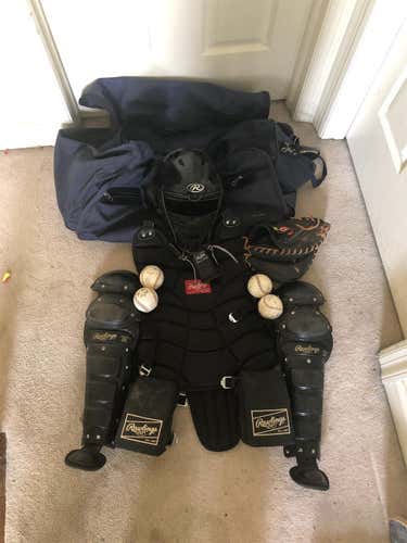 Rawlings Catcher’s Gear With Mitt And Bag