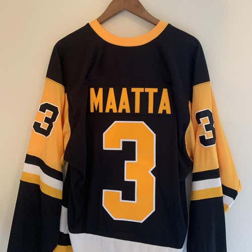 New CCM Classics Olli Maatta Penguins Jersey