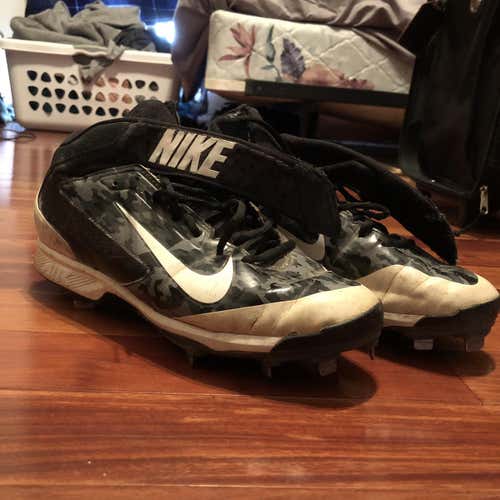 Nike Metal Cleats