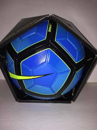New Nike Strike Sz 5 Ball
