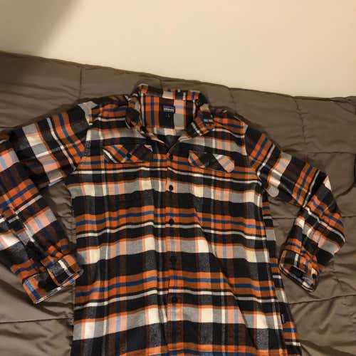 Patagonia Shirt (Men’s L)