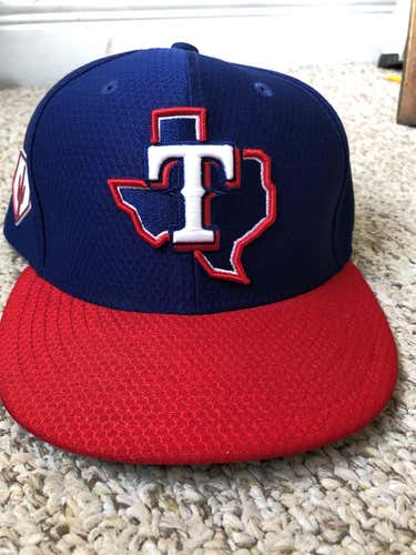 Blue Men's 7 1/8 New Era Hat