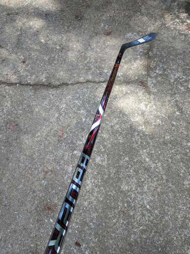 Two (2) New Senior Bauer Right Handed Vapor 1X Lite Hockey Sticks Toe P28