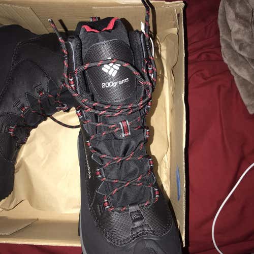 Adult 12 Columbia Boots