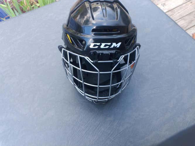 Black Used Youth  CCM fld30 Helmet