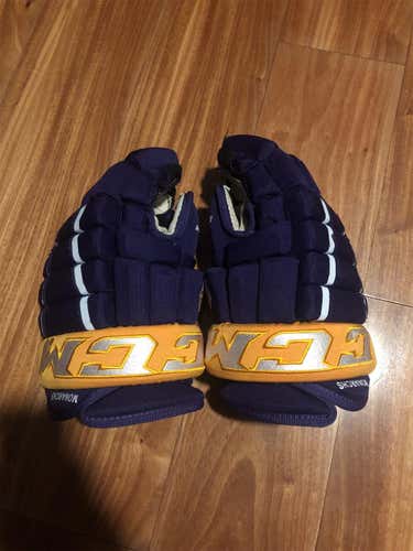 Purple Used CCM HG4PC 14" Pro Stock Gloves